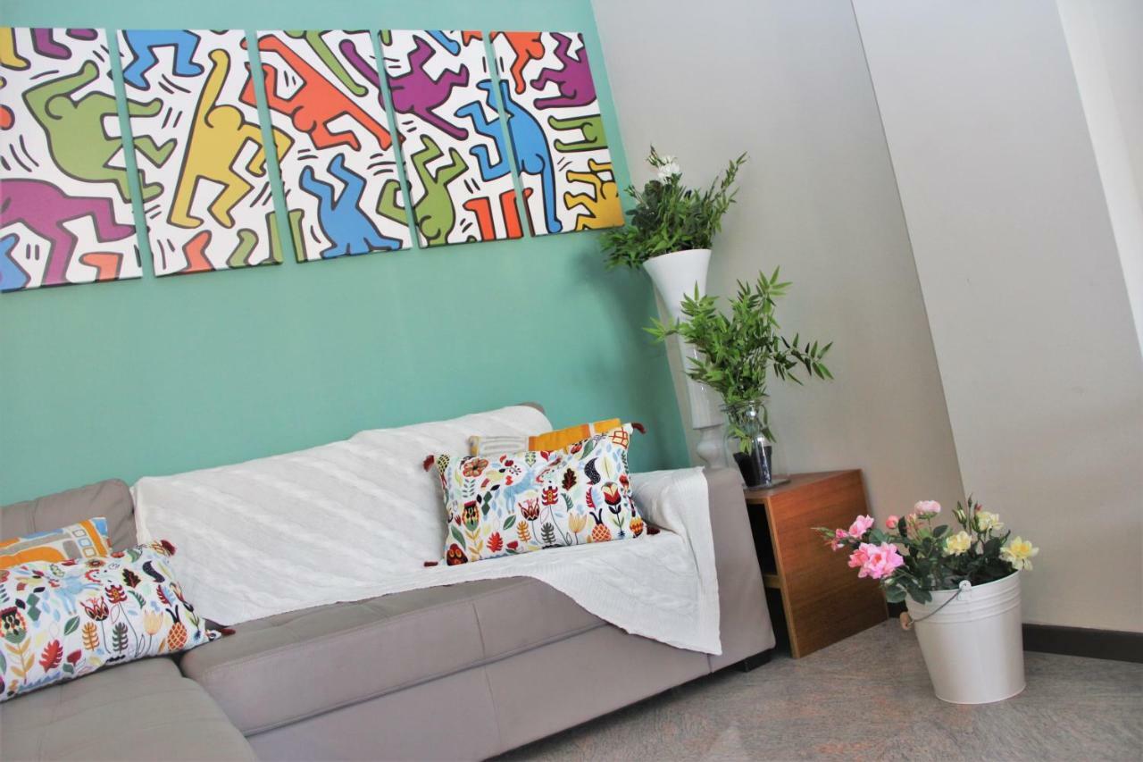 Downtown Eco Chic Apartment Milan Bagian luar foto