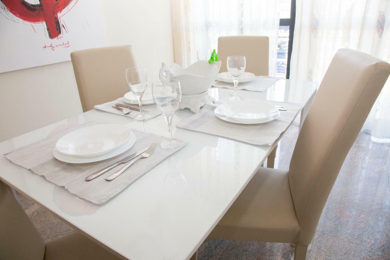 Downtown Eco Chic Apartment Milan Bagian luar foto