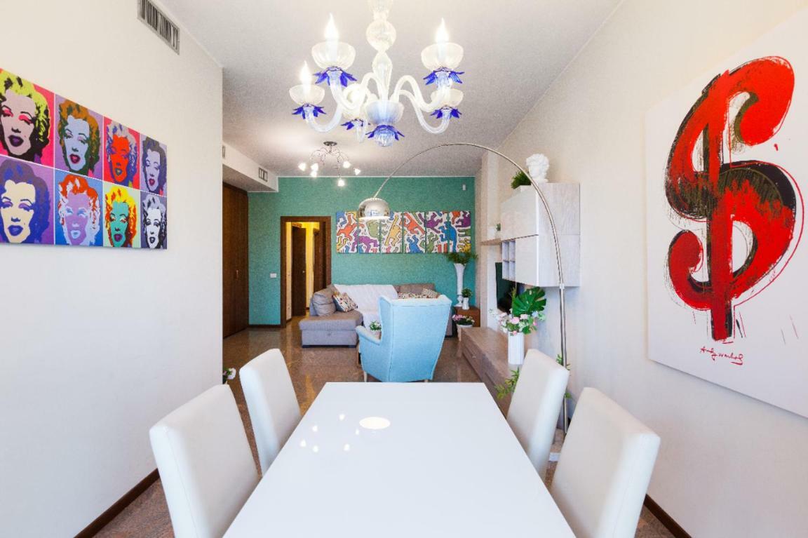 Downtown Eco Chic Apartment Milan Bagian luar foto